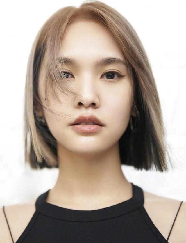 長(zhǎng)臉型適合什么樣的發(fā)型（10款長(zhǎng)臉適合的短發(fā)）(10)