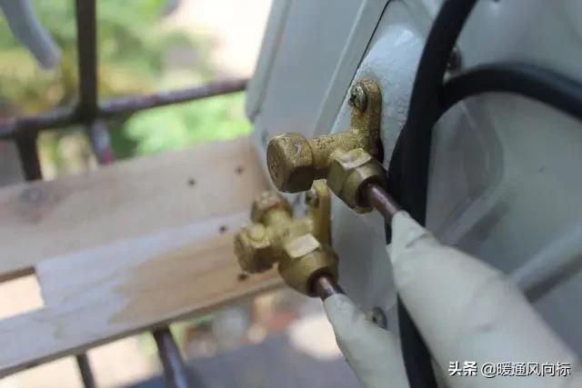 空調(diào)缺氟的癥狀是什么（判斷空調(diào)缺氟的方法有哪些）(7)