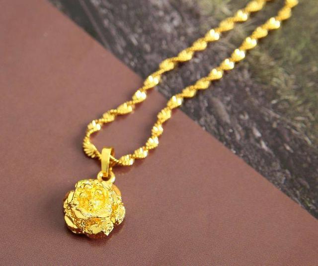 金項(xiàng)鏈斷了怎么辦（黃金項(xiàng)鏈斷裂后如何處置）(1)