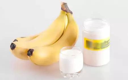 自制美白面膜的方法（一分鐘教你學(xué)會(huì)在家自制美白面膜）(4)