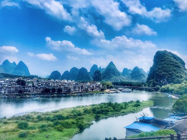 國內(nèi)度蜜月適合去的地方有哪些（推薦8個國內(nèi)適合蜜月旅行的地方）(40)