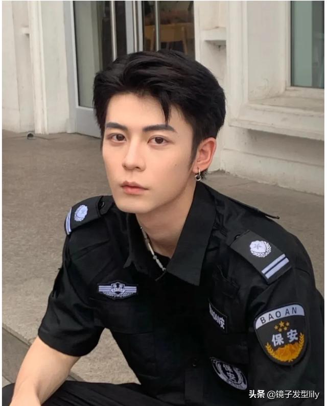 男士寸頭有哪幾種發(fā)型（男士最短寸頭發(fā)型圖片）(11)