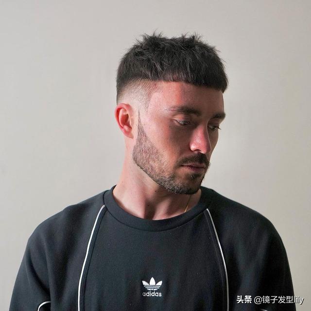 男士寸頭有哪幾種發(fā)型（男士最短寸頭發(fā)型圖片）(16)