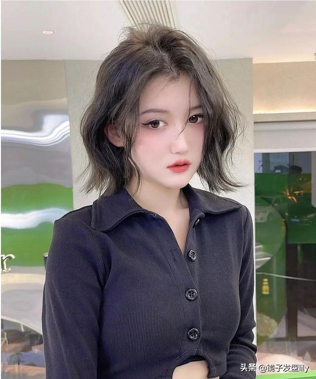 燙哪種頭發(fā)好看女（最時尚的短燙發(fā)圖片）(3)