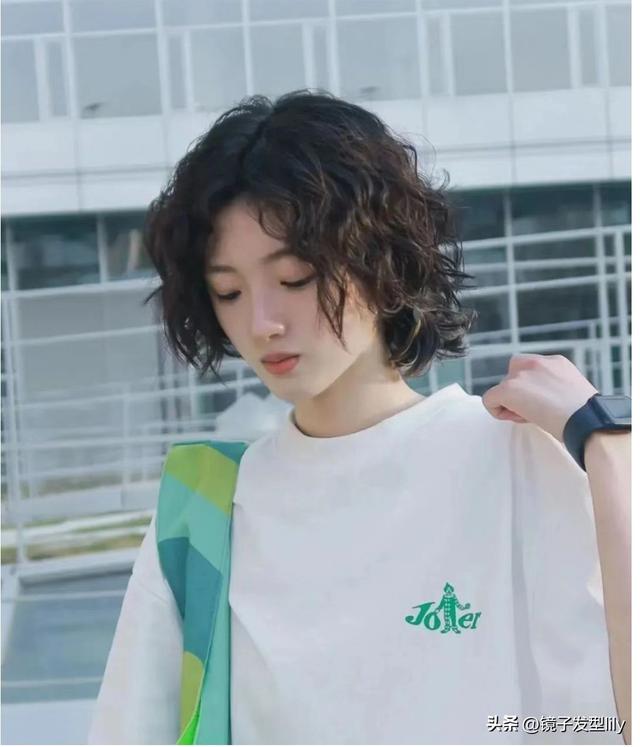 什么樣的發(fā)型好看（今秋選擇這四種發(fā)型）(9)