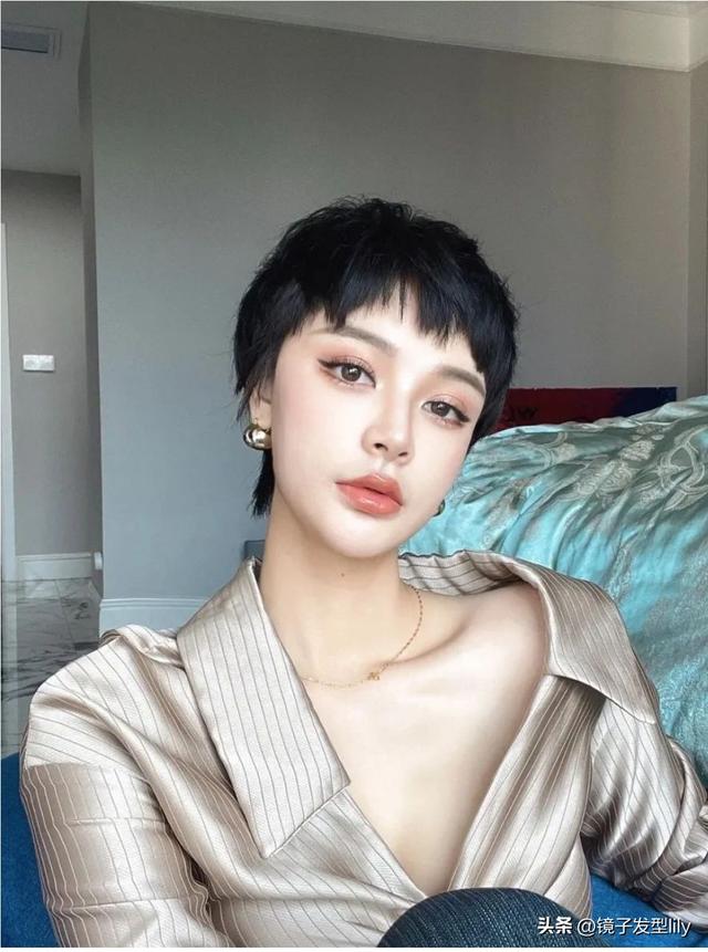 什么樣的發(fā)型好看（今秋選擇這四種發(fā)型）(15)