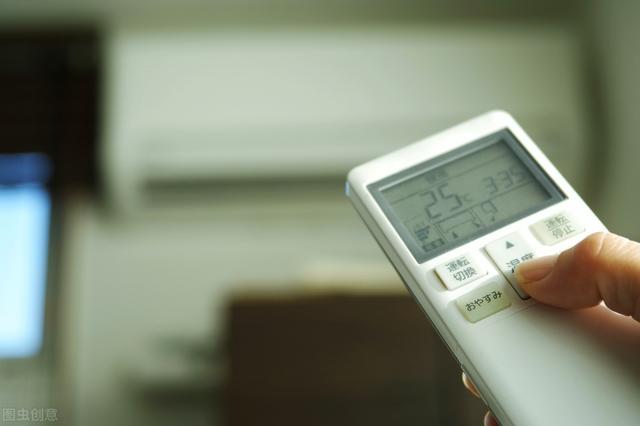 空調(diào)遙控器有電但無法遙控怎么辦（空調(diào)遙控器正常開不了機什么原因）(1)