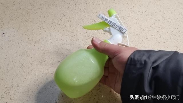 家用油煙機怎么拆卸清洗（油煙機污垢清洗小妙招）(3)