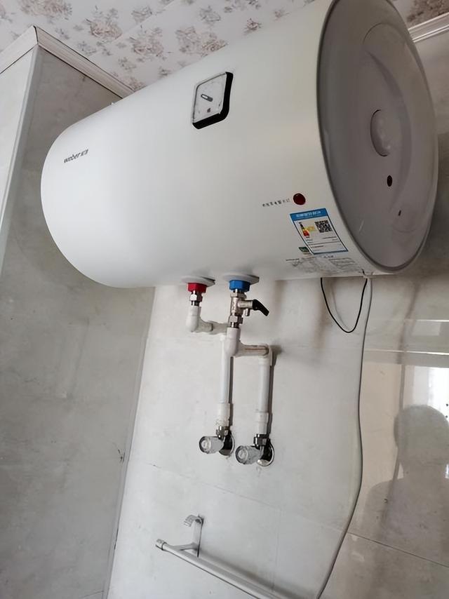 儲(chǔ)水式熱水器和即熱熱水器哪種好（兩種不同類型的熱水器的分析對(duì)比）(2)