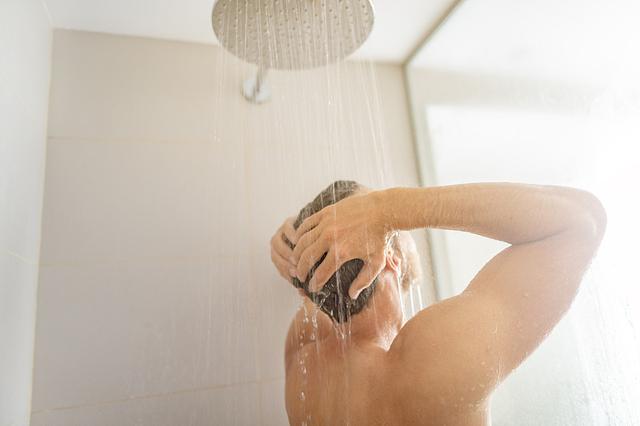 儲(chǔ)水式熱水器和即熱熱水器哪種好（兩種不同類型的熱水器的分析對(duì)比）(10)