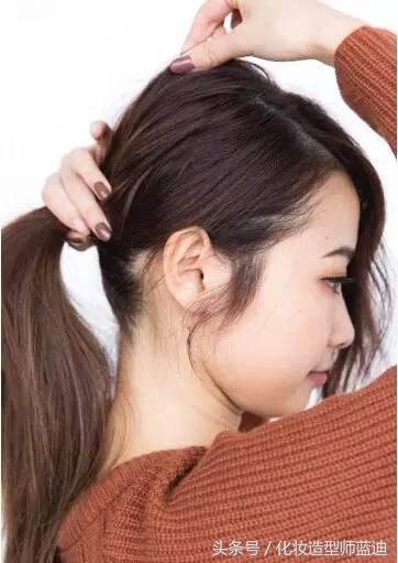 長卷發(fā)發(fā)型扎法圖片（最簡單的長卷發(fā)怎么扎好看）(14)