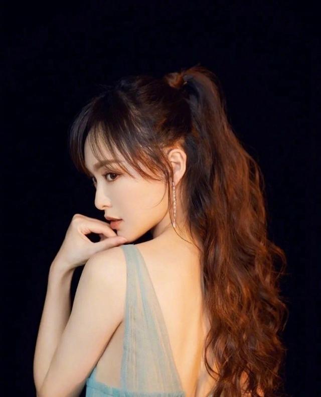好看的扎頭發(fā)的發(fā)型（這三款好看的扎發(fā)）(4)