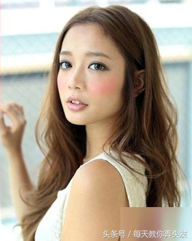 大臉適合什么發(fā)型（17款大臉適合的漂亮發(fā)型）(6)