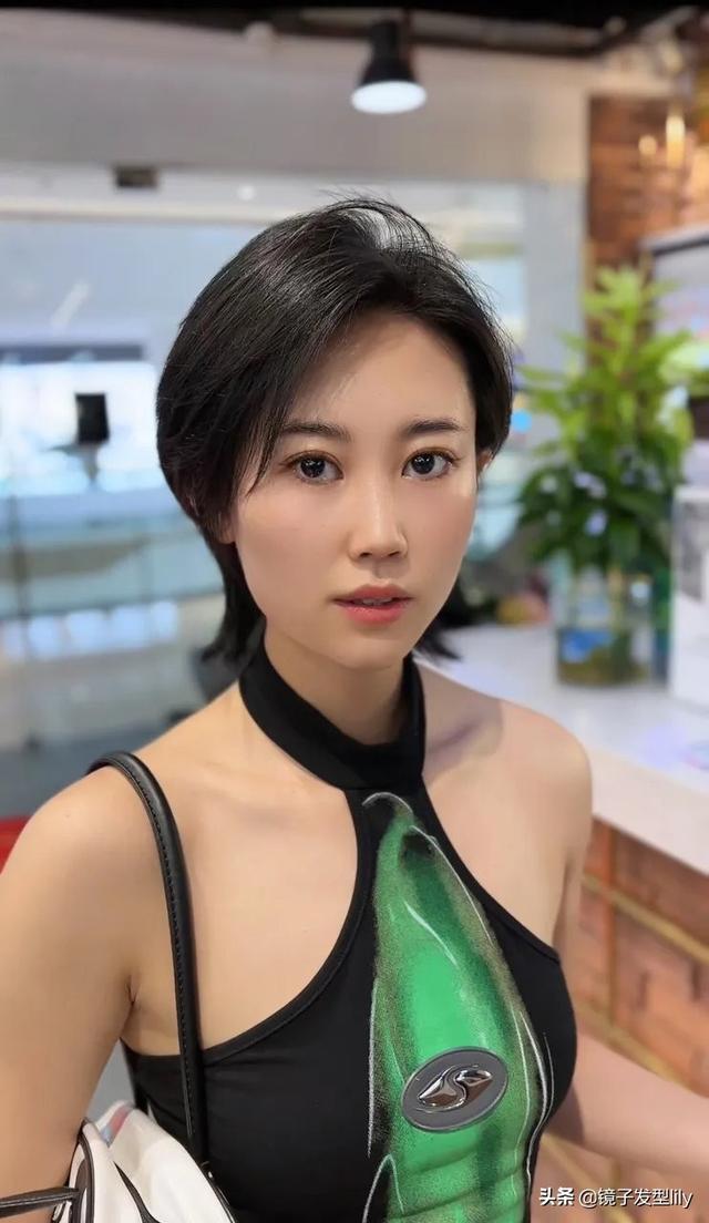 流行的短發(fā)發(fā)型（當(dāng)下最火的短發(fā)送給你）(9)
