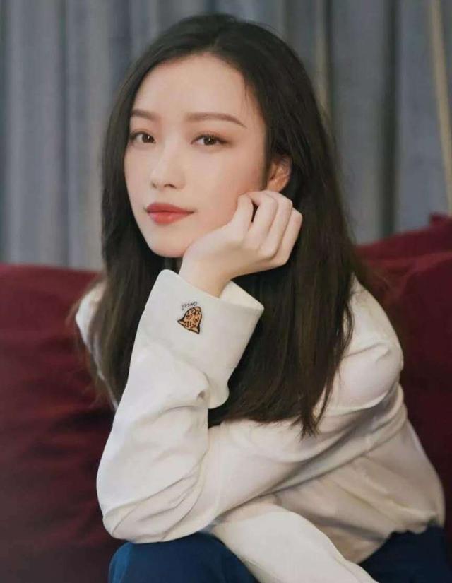新手如何快速學(xué)會(huì)化妝（你需要做到以下3點(diǎn)）(14)
