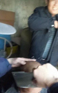 搞笑圖片大全笑死人經(jīng)典（35張笑死人不償命的圖片）(15)