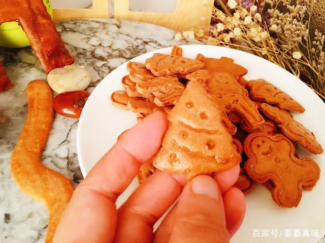 圣誕節(jié)送什么好吃的零食給孩子（圣誕節(jié)好吃又簡單的小零食）(11)