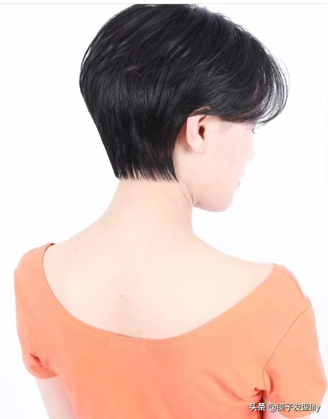 好看的女生短發(fā)發(fā)型（夏天太熱圓臉適合剪什么樣的短發(fā)）(8)