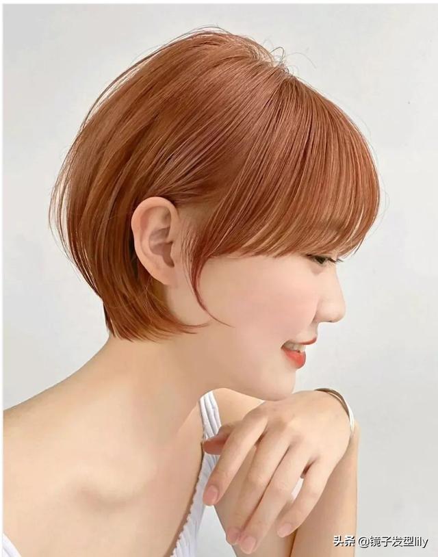 好看的女生短發(fā)發(fā)型（夏天太熱圓臉適合剪什么樣的短發(fā)）(9)