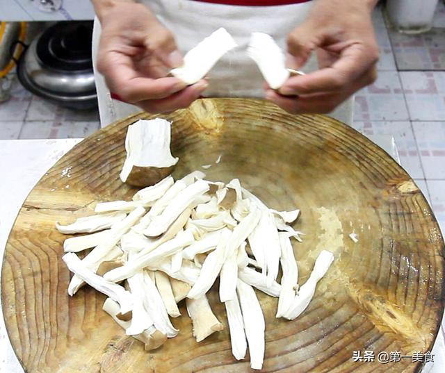 杏鮑菇怎么做好吃（杏鮑菇最簡單的四種做法）(3)