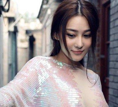 中分發(fā)型扎法大全（教你11款中分發(fā)型扎法）(2)
