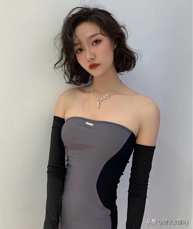 波波頭卷發(fā)短發(fā)發(fā)型圖片（最洋氣最年輕的短發(fā)波波頭發(fā)型）(3)