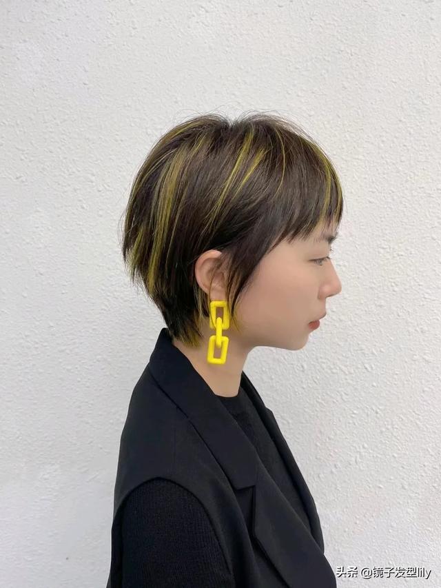波波頭卷發(fā)短發(fā)發(fā)型圖片（最洋氣最年輕的短發(fā)波波頭發(fā)型）(15)