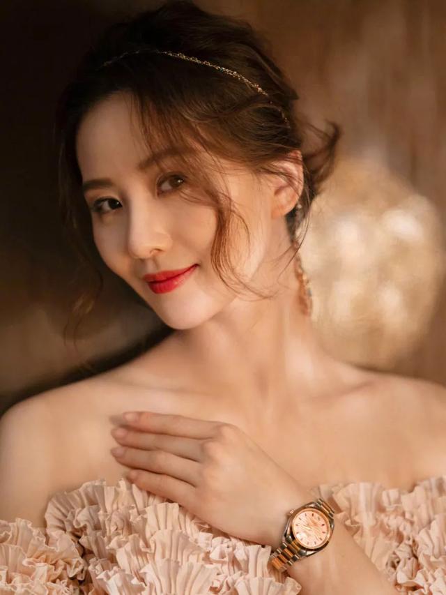 長臉型適合什么劉海（什么劉海是全部臉型都適合的）(39)