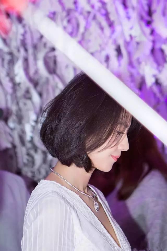 中短發(fā)梨花頭圖片（圓臉的譚松韻迷人的短發(fā)梨花頭）(27)