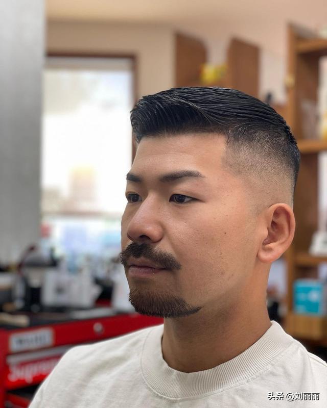 男燙發(fā)發(fā)型圖片大全（今年最新款男士發(fā)型圖片）(6)