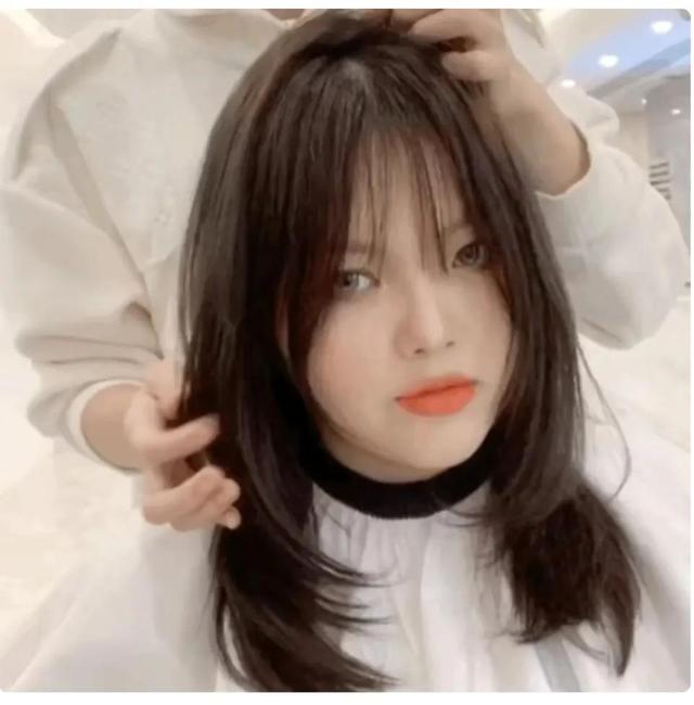 有劉海的發(fā)型圖片女生（不同的臉型適合不同的劉海）(2)