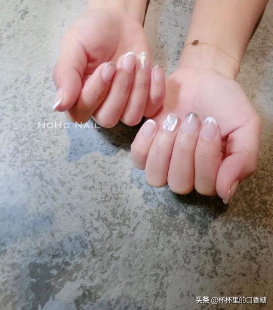 美甲彩繪圖片大全簡單（20款氣質(zhì)百搭又耐看的美甲造型推薦）(2)