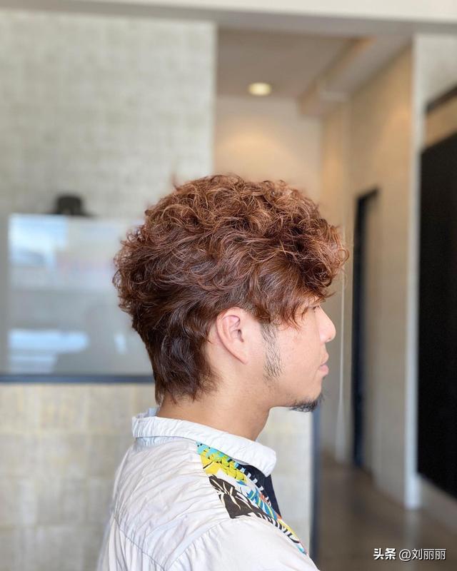 男生發(fā)型名稱大全（今年流行男發(fā)造型）(3)