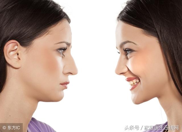 鼻子黑頭怎么辦（鼻子上有黑頭教你三個(gè)妙招）(2)