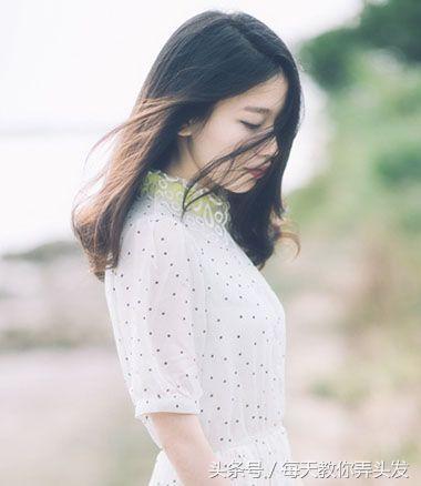 長發(fā)發(fā)型設(shè)計(jì)圖片（12款女生好看的長發(fā)發(fā)型設(shè)計(jì)）(4)