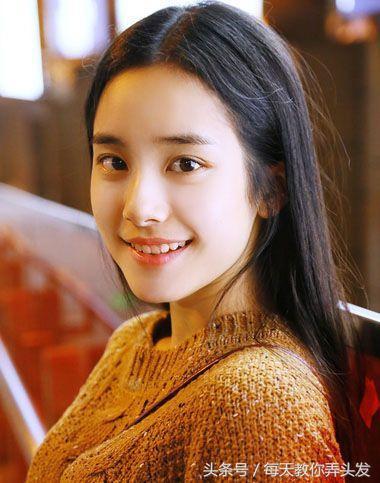 長發(fā)發(fā)型設(shè)計(jì)圖片（12款女生好看的長發(fā)發(fā)型設(shè)計(jì)）(8)