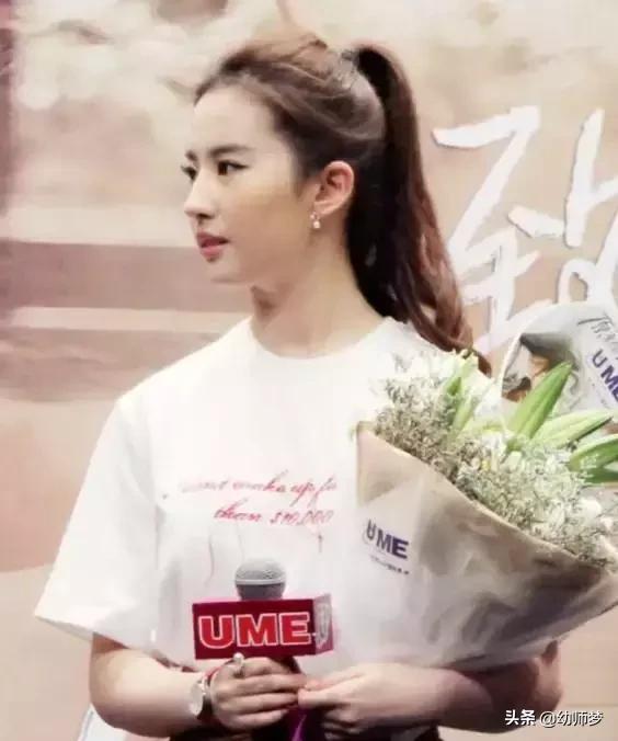 長發(fā)發(fā)型設計與臉型搭配（8款不挑臉型的長發(fā)發(fā)型）(6)
