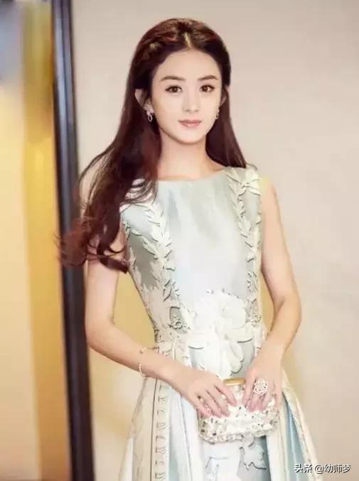 長發(fā)發(fā)型設計與臉型搭配（8款不挑臉型的長發(fā)發(fā)型）(27)
