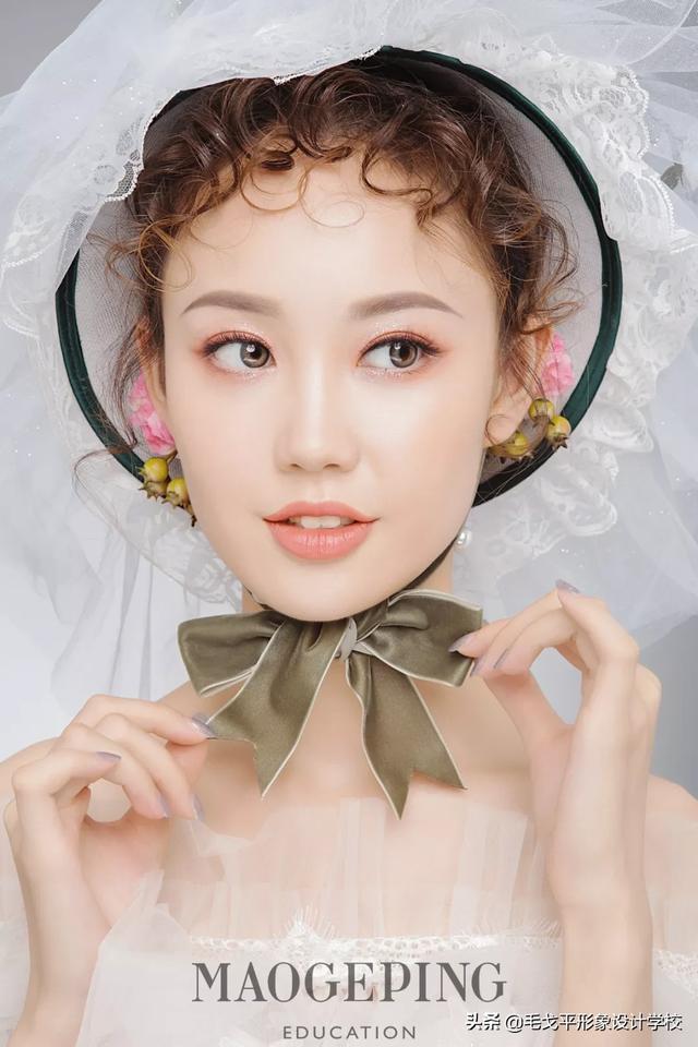 新娘化妝造型圖片（手把手教你打造甜美森系新娘造型）(11)