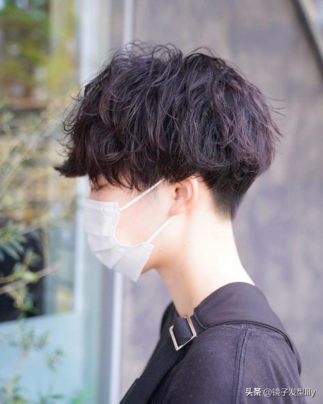 短發(fā)燙什么發(fā)型好看（好發(fā)型推薦這四種不能少）(3)