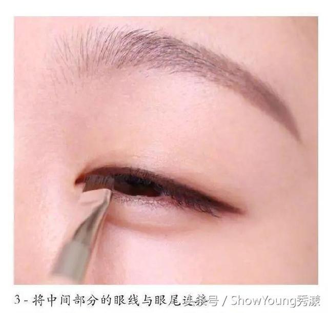 眼線膏怎么畫眼線（如何用眼線膏畫出超美的眼線）(11)