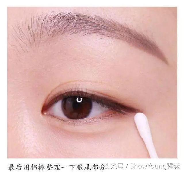 眼線膏怎么畫眼線（如何用眼線膏畫出超美的眼線）(13)