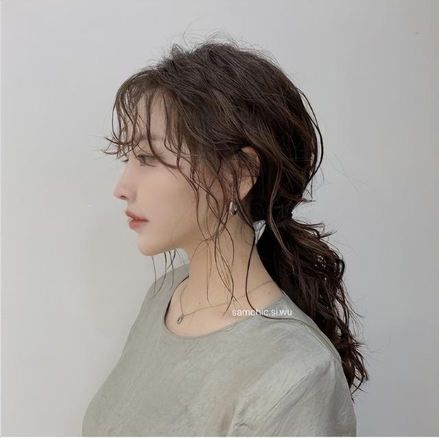 可愛卷發(fā)發(fā)型圖片女（2022羊毛卷燙發(fā)火了Q彈卷度超可愛）(8)