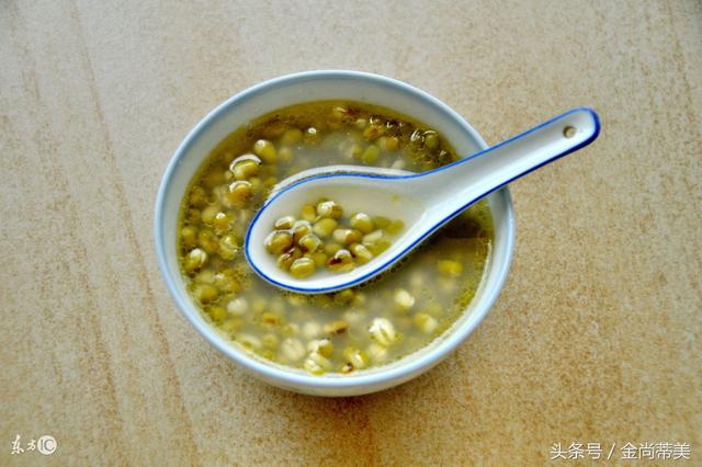 去除紅血絲的偏方（5個(gè)方法幫你去紅血絲）(1)