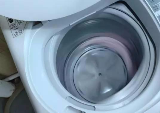 小蘇打清洗洗衣機(jī)的方法妙招（用白醋跟小蘇打清洗洗衣機(jī)的步驟）(7)
