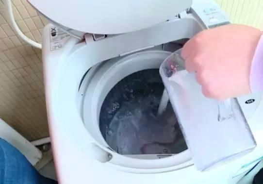 小蘇打清洗洗衣機(jī)的方法妙招（用白醋跟小蘇打清洗洗衣機(jī)的步驟）(9)