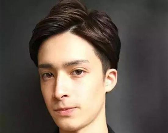 男生大臉適合的發(fā)型（臉大的男生剪這4款發(fā)型）(5)