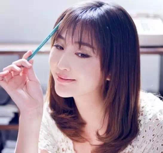 卷發(fā)棒怎么卷梨花頭（20款內(nèi)扣梨花頭發(fā)型）(1)