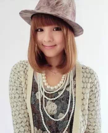卷發(fā)棒怎么卷梨花頭（20款內(nèi)扣梨花頭發(fā)型）(16)
