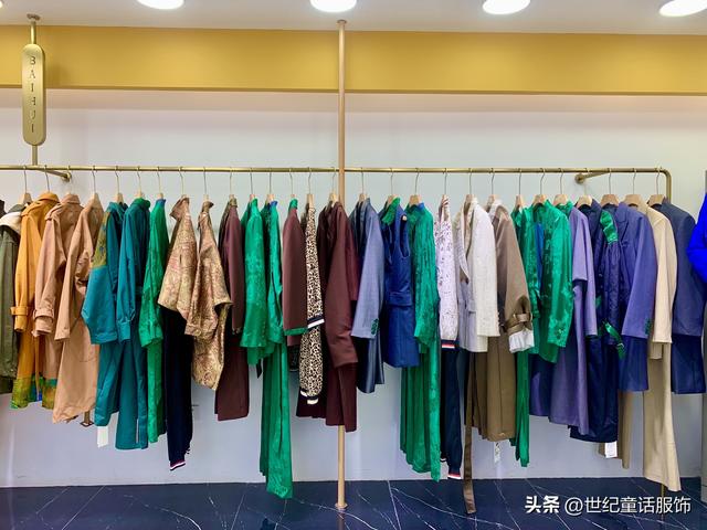 外貿(mào)服裝進(jìn)貨渠道（一二線品牌女裝尾貨進(jìn)貨渠道怎么找批發(fā)貨源）(2)